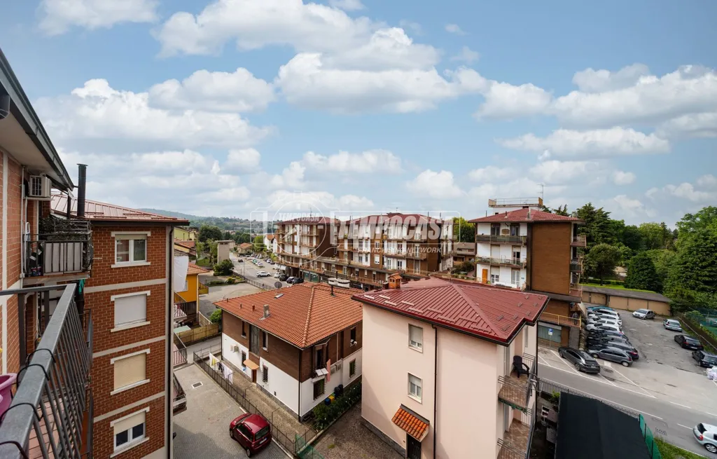 Rõdu - Apartment with Balcony in Central Bulciago