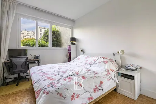Chambres - Appartement de Luxe avec Jardin au 15ème Arrondissement
