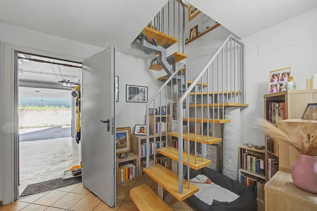 Stanze - Three-bedroom Apartment with Terrace in Parma