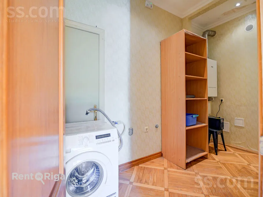 Appartement 4 pièces à Rīga