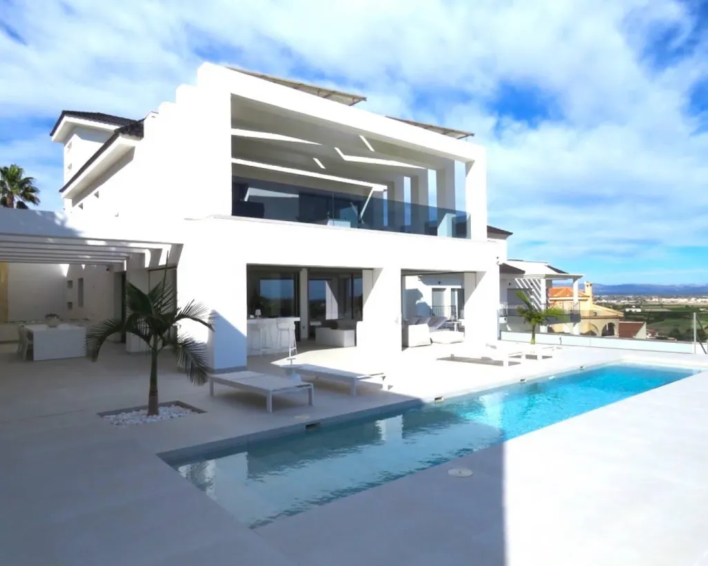 Piscine - Design Villa with Pool in Ciudad Quesada