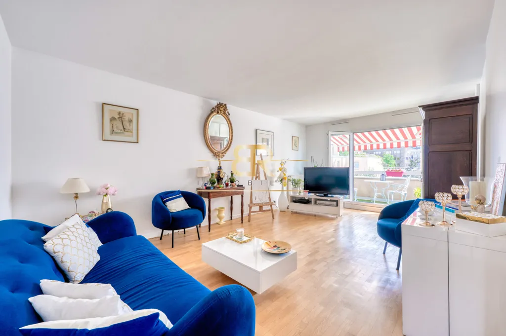 Séjour - Appartement Traversant avec Terrasse à Gentilly