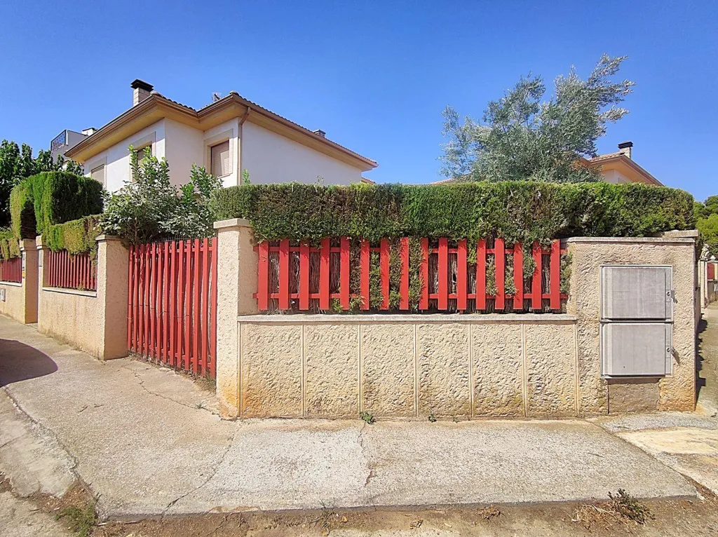 Välivaade - Detached Villa with Pool in Caspe