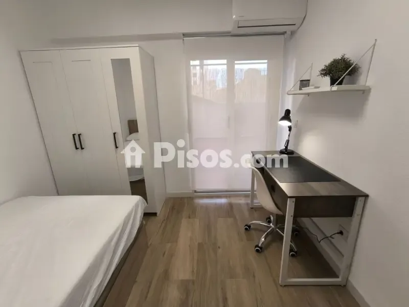 Chambres - Student-Friendly Flat with Terrace in Moncada