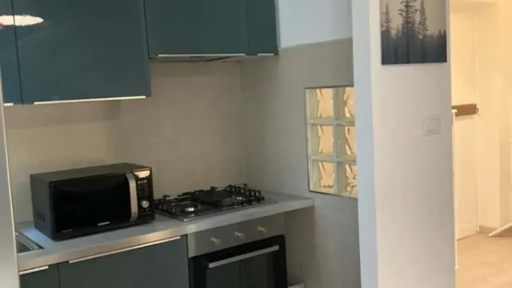 Cuisine - Bright Studio with Balcony in Milan
