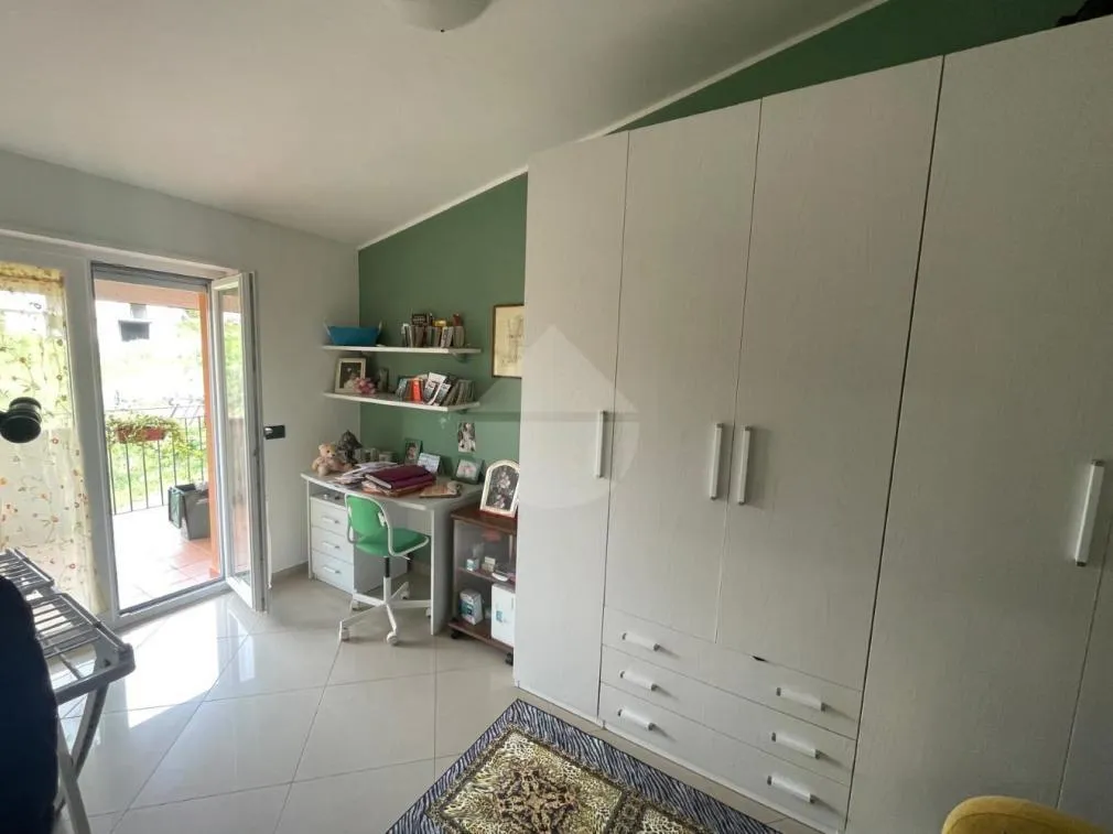 Magamistoad - Modernised Apartment with Balconies in Acri