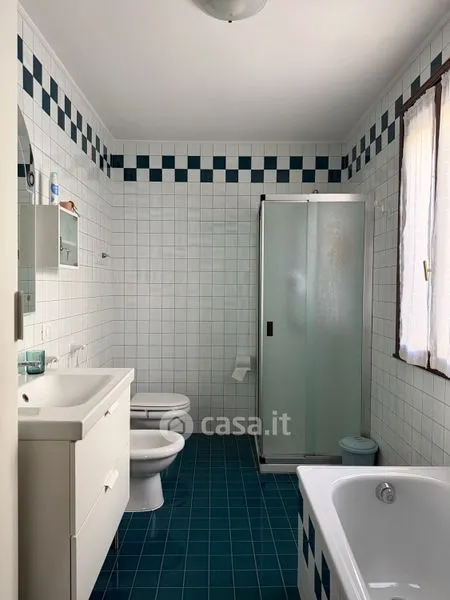 Salles de bain - Fully Furnished Apartment in Este Centre
