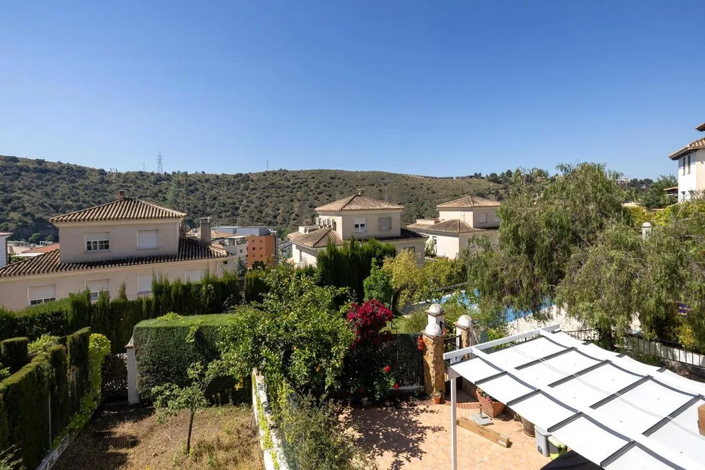 Aed - Luxury House with Pool in Granada