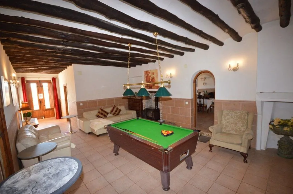 Elutuba - Luxury Farmhouse with Pool in Monóvar