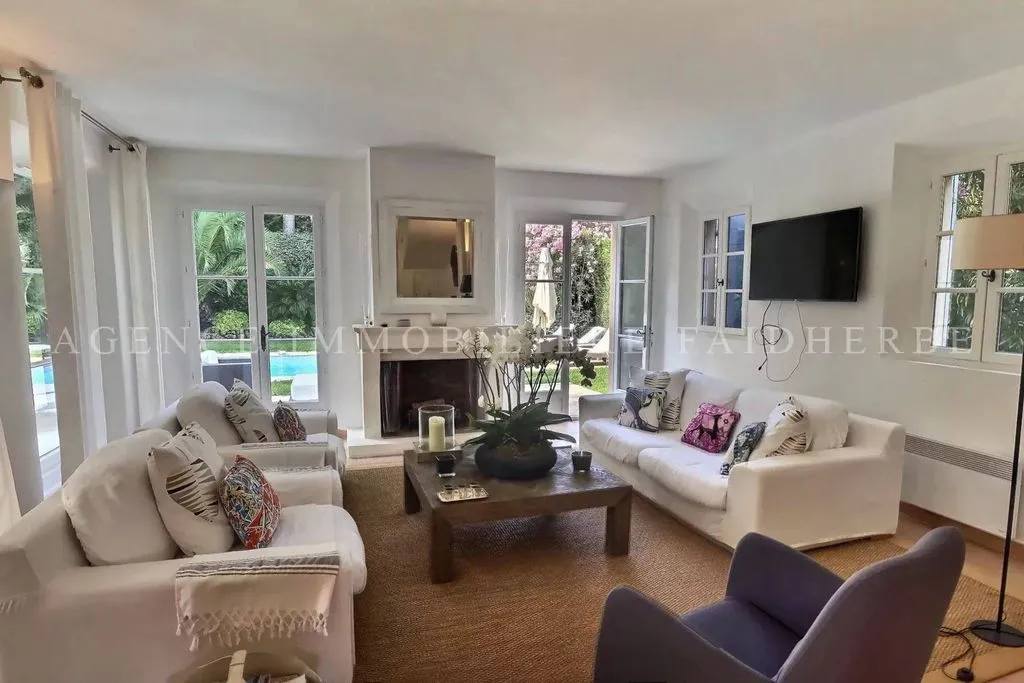 Séjour - Villa de Luxe avec Piscine à Saint-Tropez