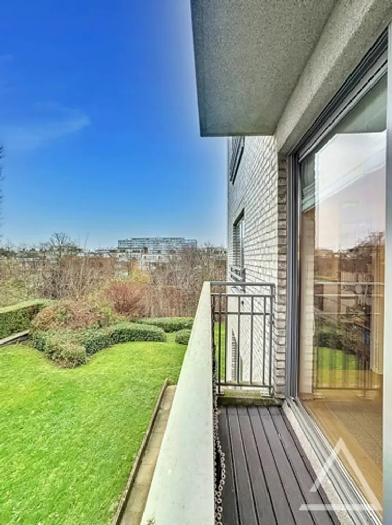 Balcon - Appartement 3 Chambres avec Terrasses dans Clos Calme