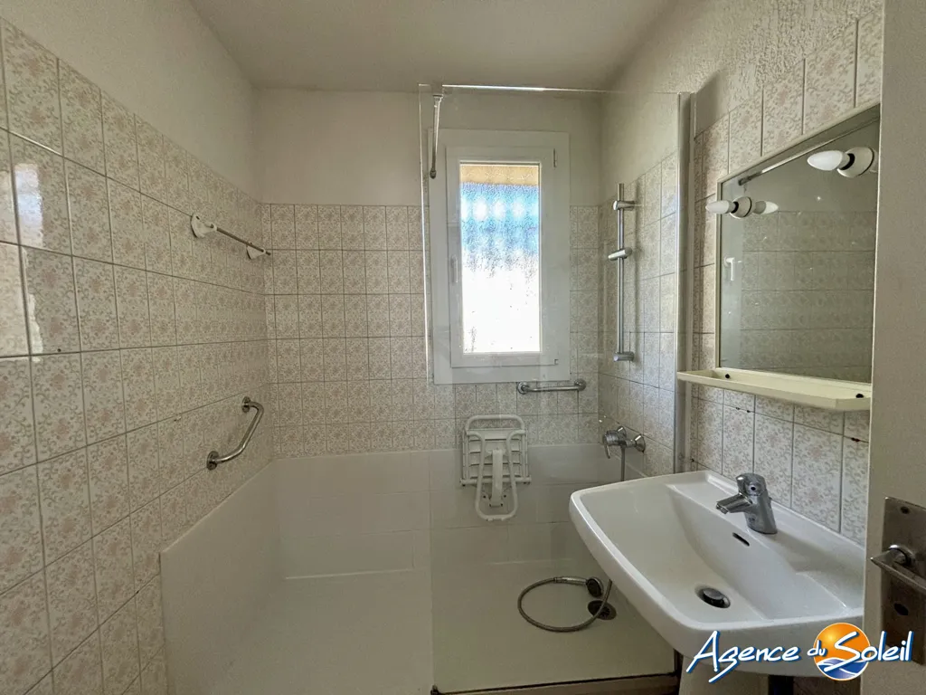 Vannitoad - 3-Bed Flat with Balcony in Narbonne