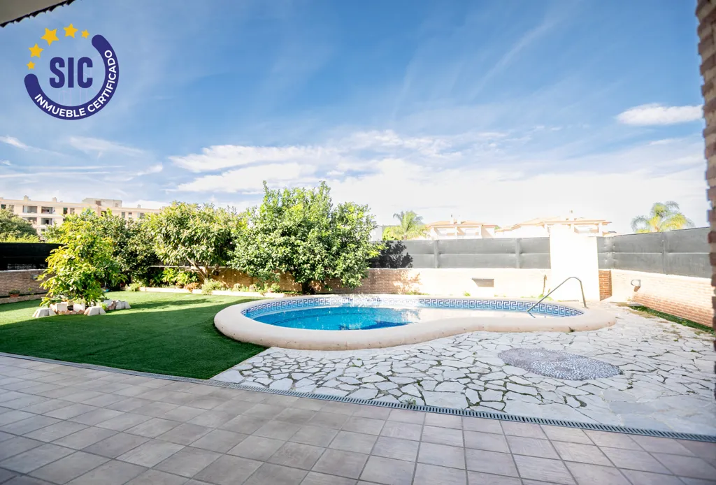 Piscine - Independent House with Pool in Gandia