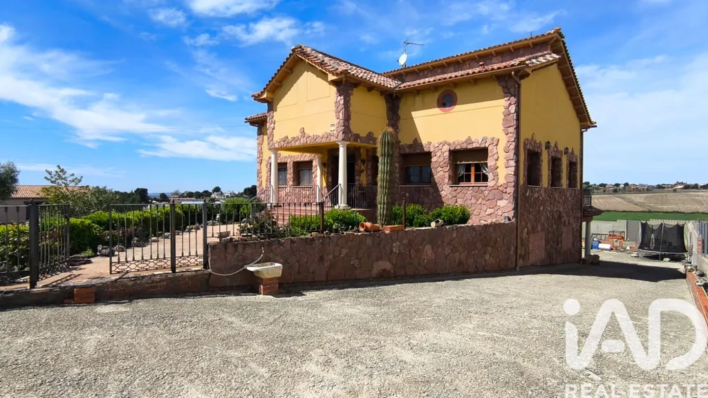 Välivaade - Chalet with Large Garden in Colmenar de Oreja