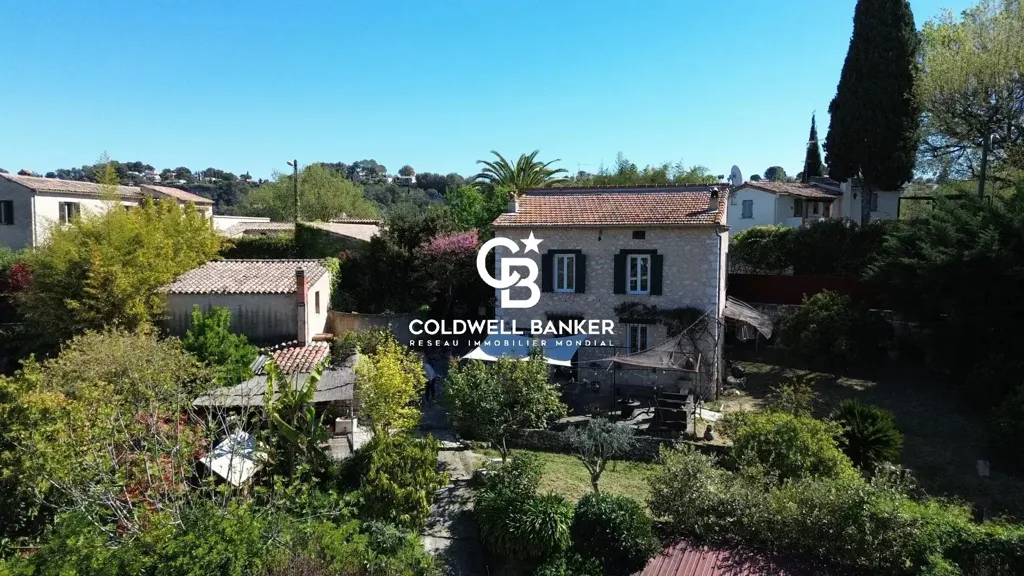 Vue aérienne - Propriété de Luxe avec Potentiel de Développement à Saint-Paul-de-Vence
