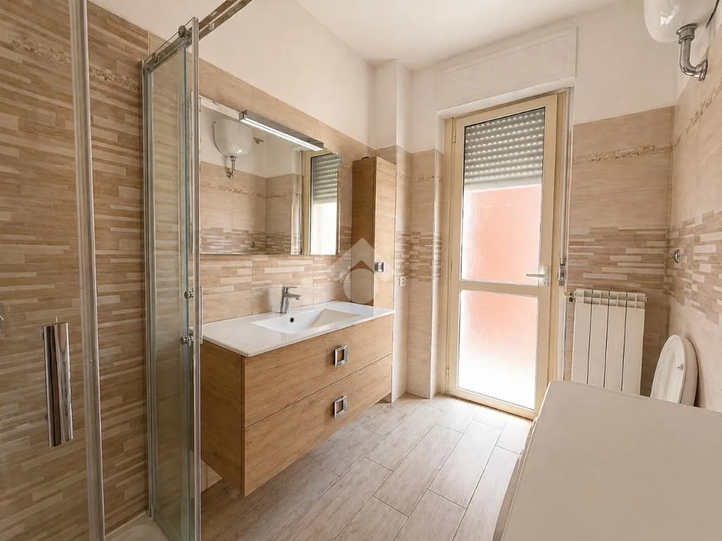 Salles de bain - Ground Floor Apartment with Terrace in Orte