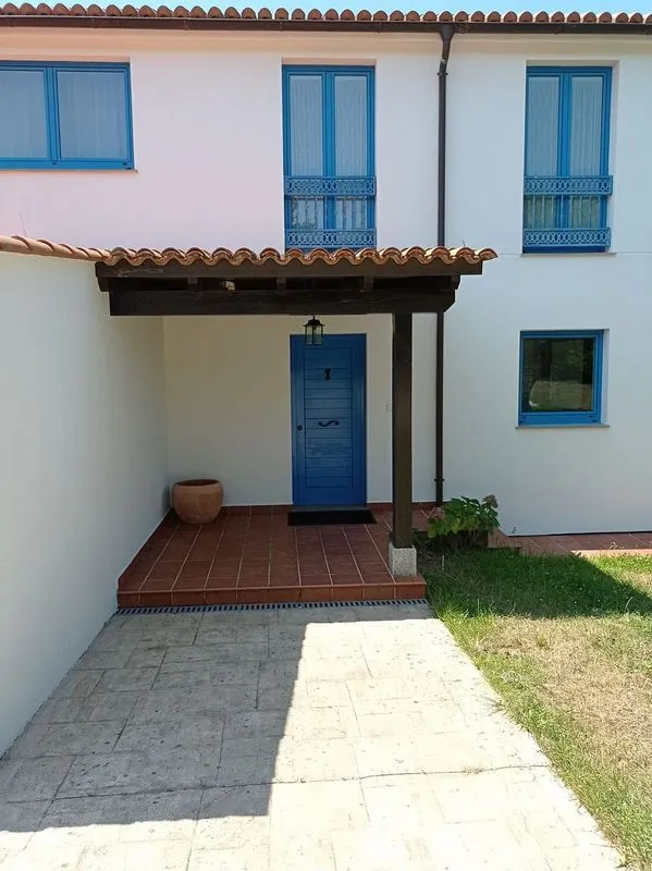 Esterno - Chalet with Golf Course Views near Perbes