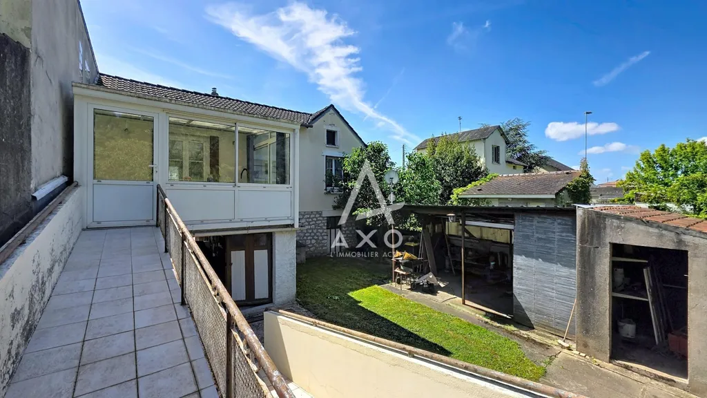 Garden - House with Garden and Balcony in Châlette-sur-Loing