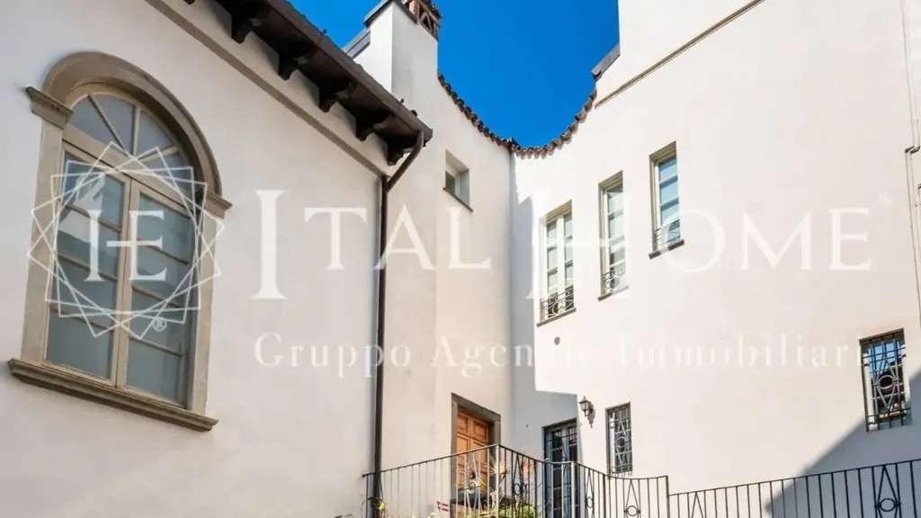 Välivaade - Noble Apartment with Balcony in Bergamo