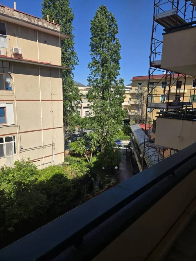 Balcon - Rearranged 2-Bedroom Apartment in Caserta