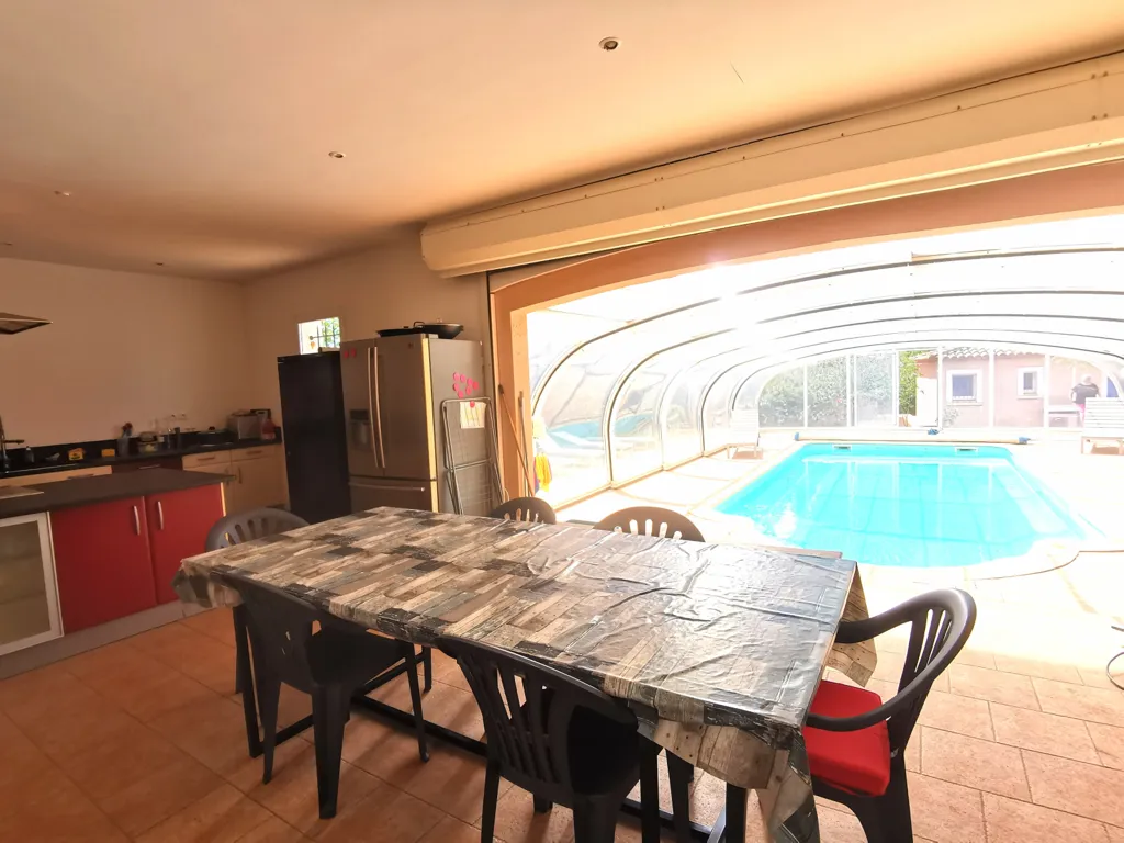 Piscine - Propriété avec 4 Gîtes et Piscine à Béziers
