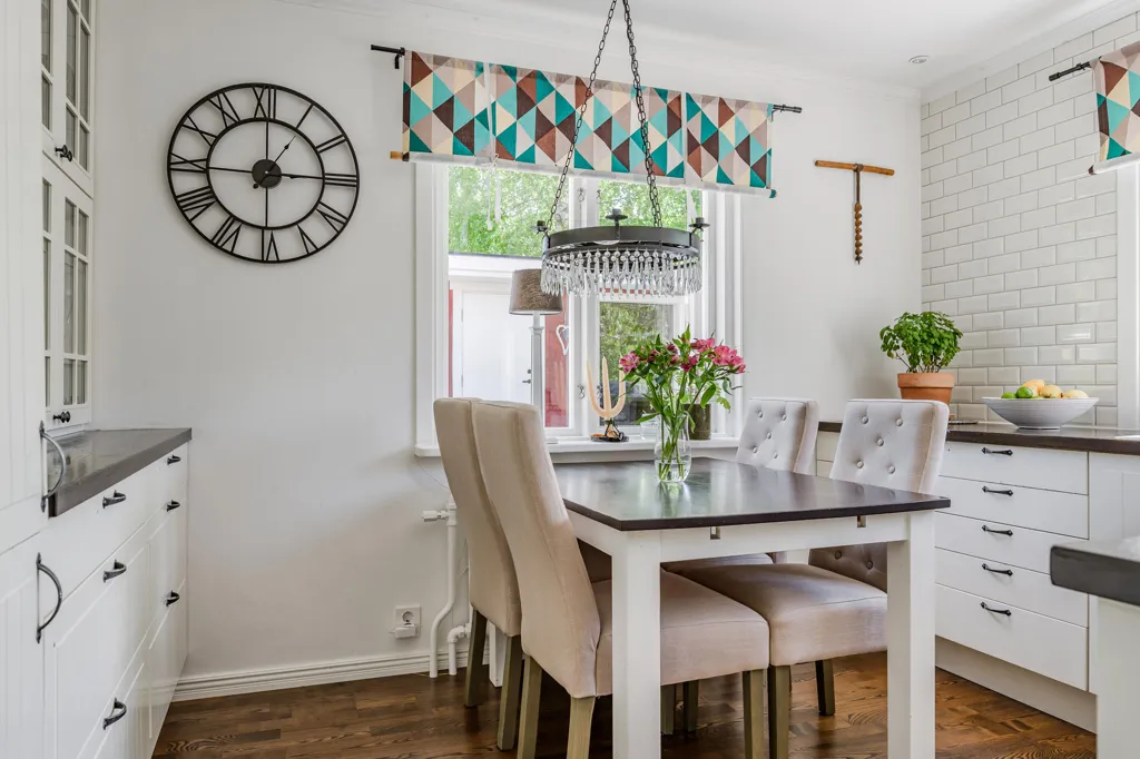 Salle à manger - Charming Red Cottage with Garden in Samuelsdal