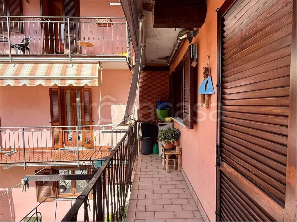 Balcon - Rustic Semi-detached House with Balcony in Armeno