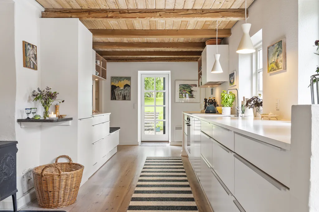 Cuisine - Historic Villa with Garden in Svejstrup
