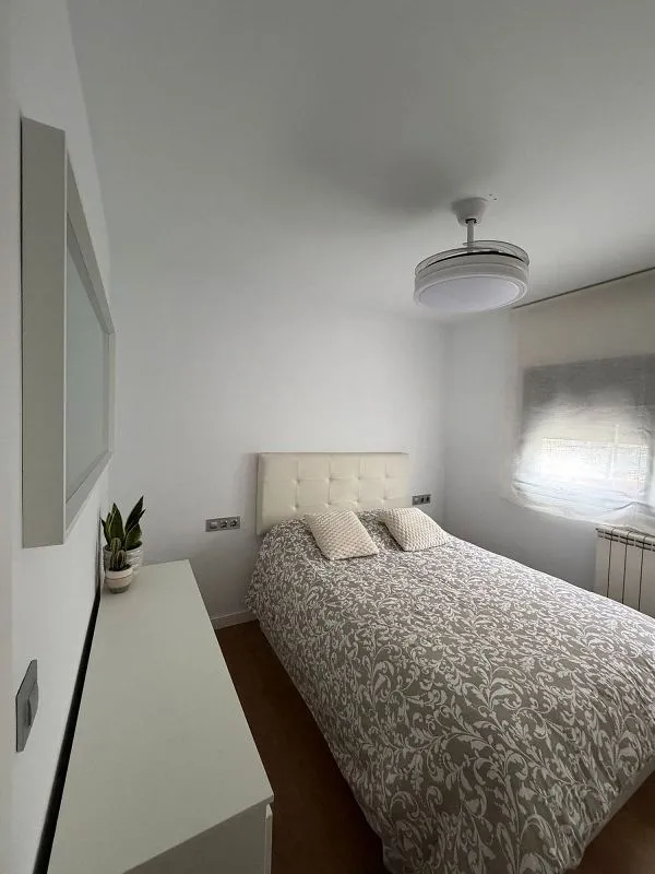 Chambres - 1-Bedroom Apartment with Balcony in Blanes Centre
