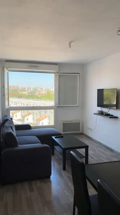 Soggiorno - 2-Bedroom Apartment with Parking in La Cabucelle
