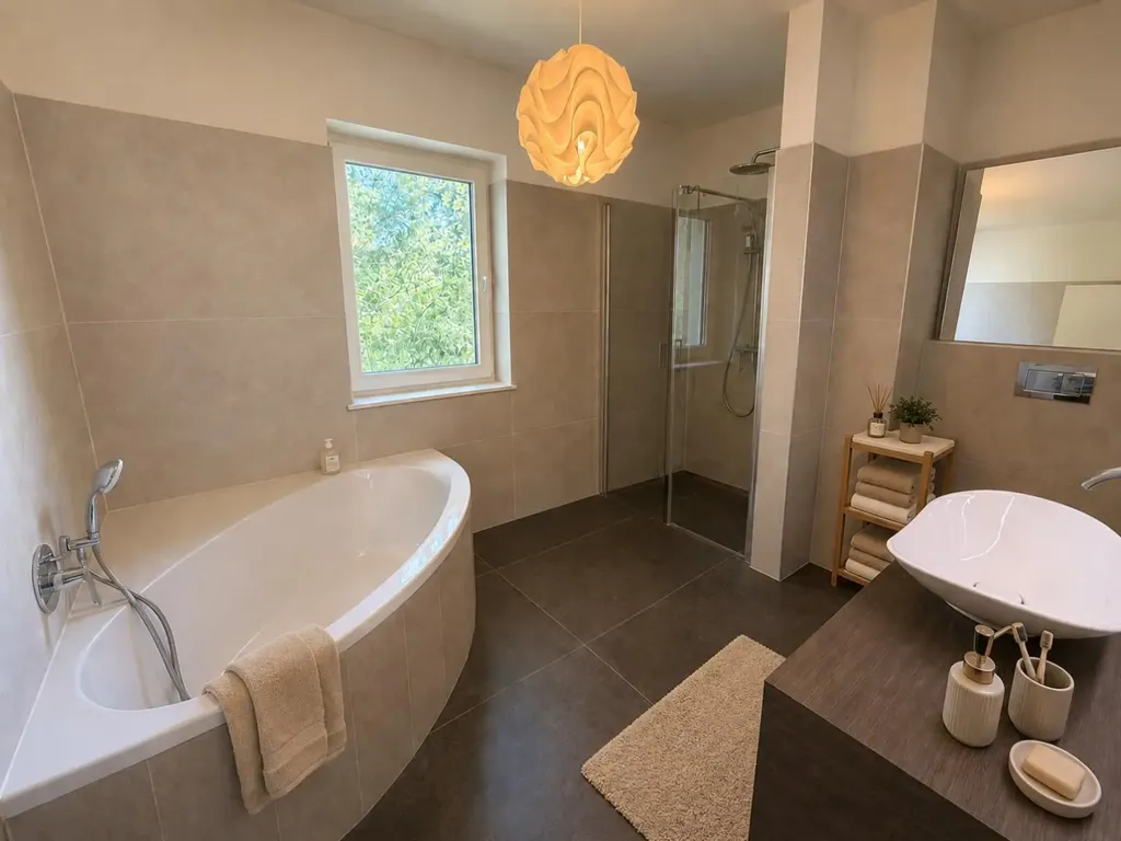 Baños - Modern Terraced House with Garden in Baden