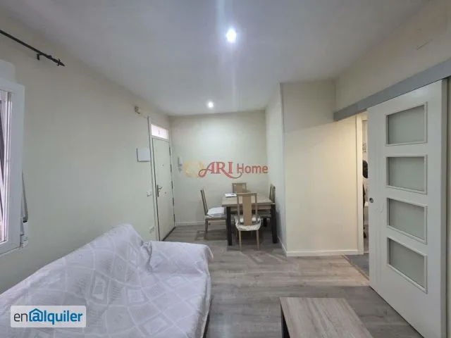 Soggiorno - Furnished Flat with Ascender in Carabanchel