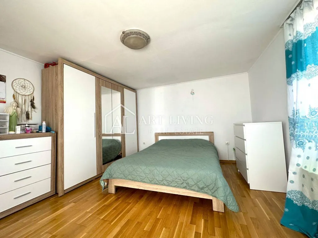 Chambres - Apartment with Terrace in Brtonigla