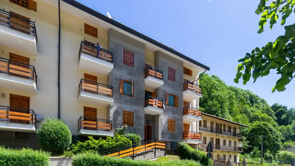 Välivaade - Ground Floor Flat with Balcony in Crissolo