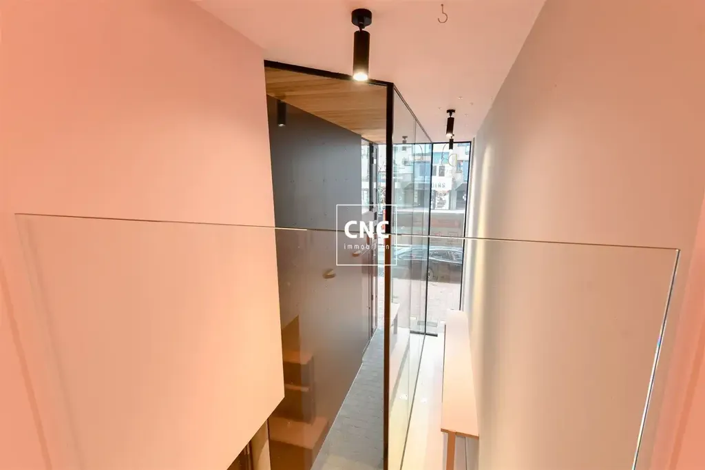 hallway_entrance
