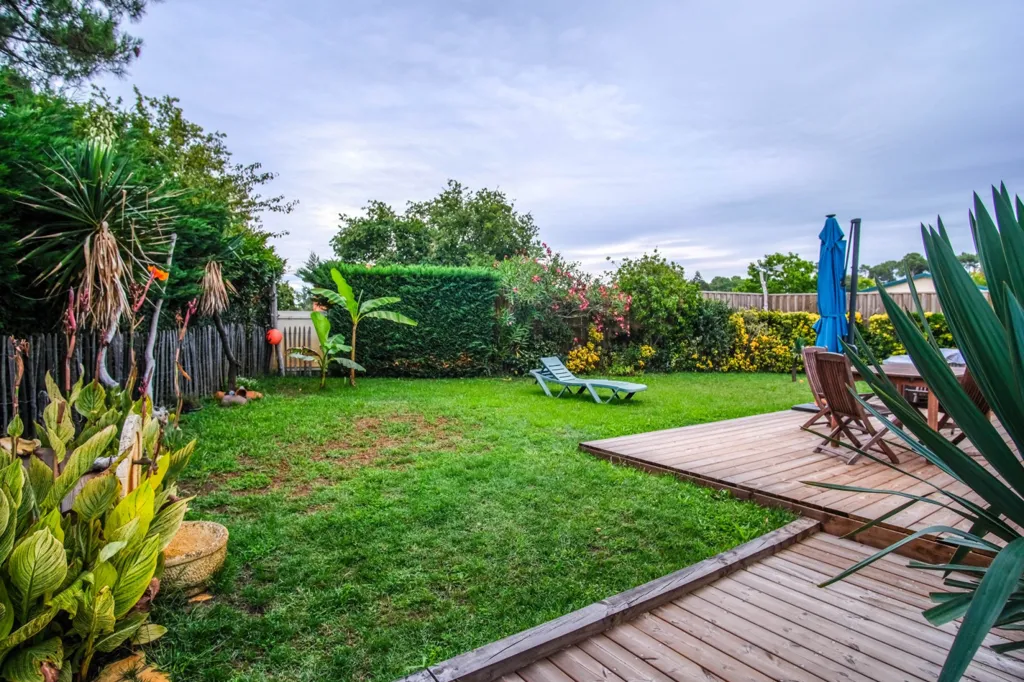 Jardin - Villa Rénovée avec Terrasse et Spa à La Teste-de-Buch