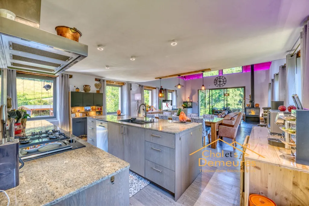 Cucina - Luxury Home with Spa and Pool in Cordon