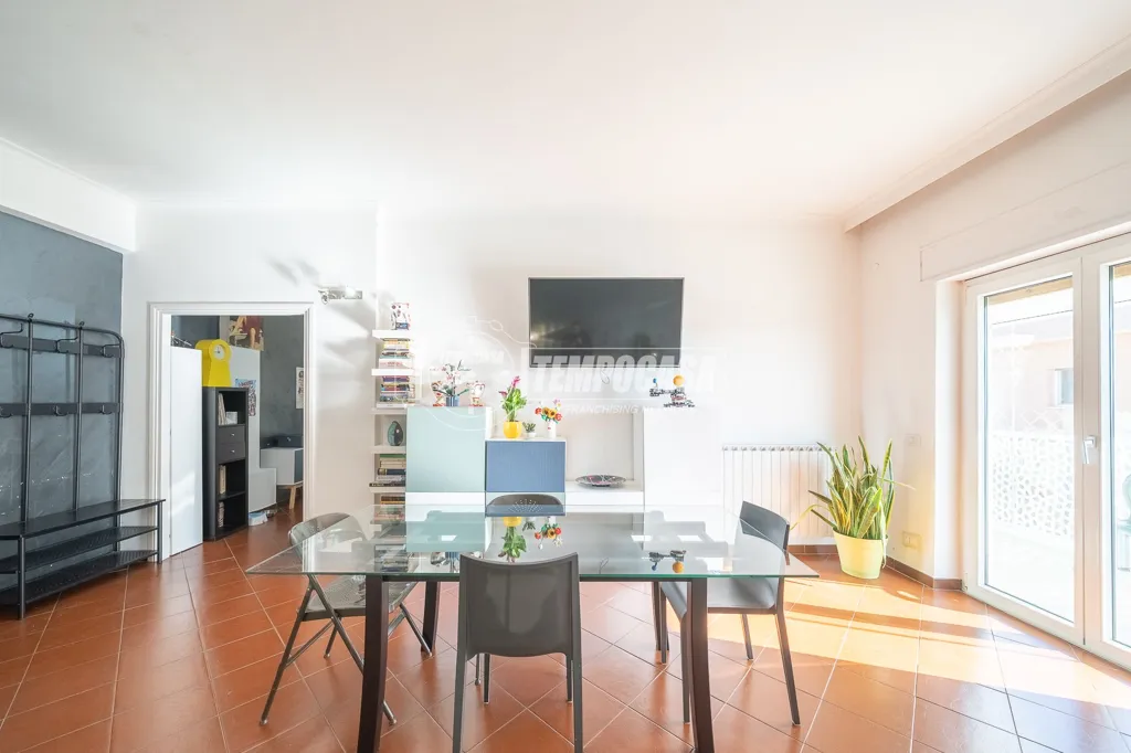 Salle à manger - Rustic-Style Flat with Sea View in Ladispoli