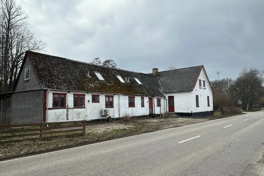 Välivaade - Mixed-Use Property with Garden in Regstrup