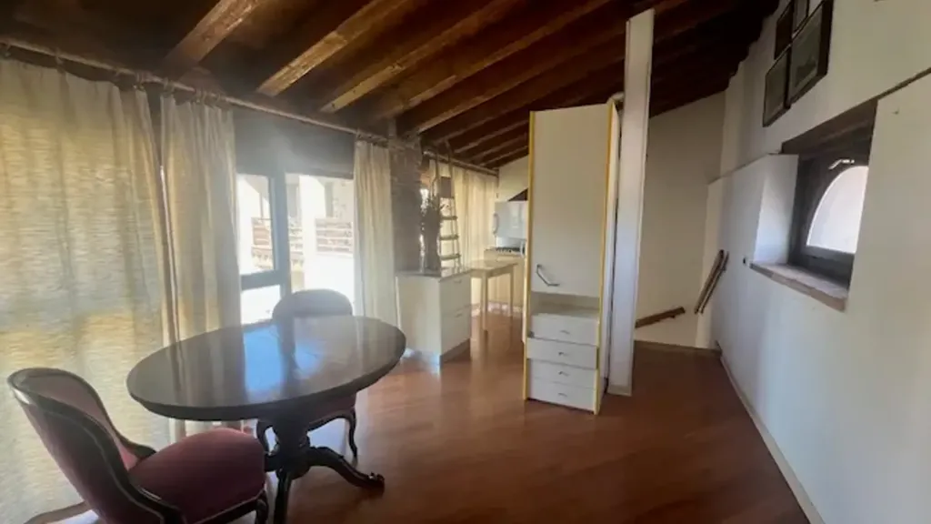 Söögituba - Two-Level Apartment in Historic Casetta, Salò
