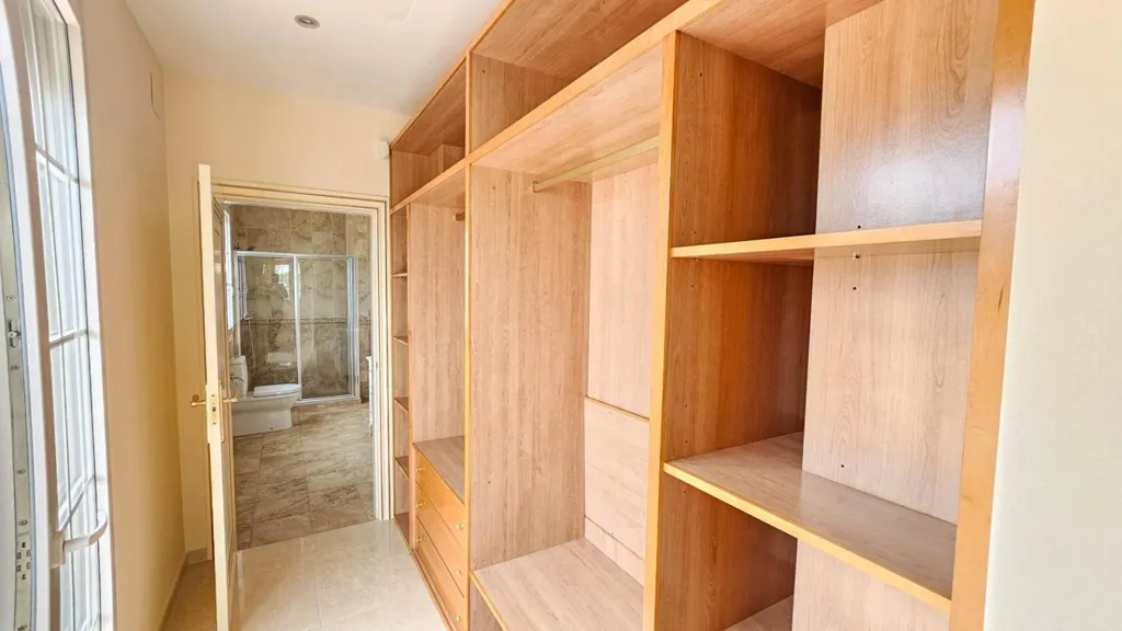 Pièces - Luxury Villa with Pool in Cabo Roig