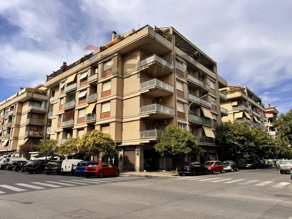 Esterno - Spacious Apartment with Parking in Ostia Ponente