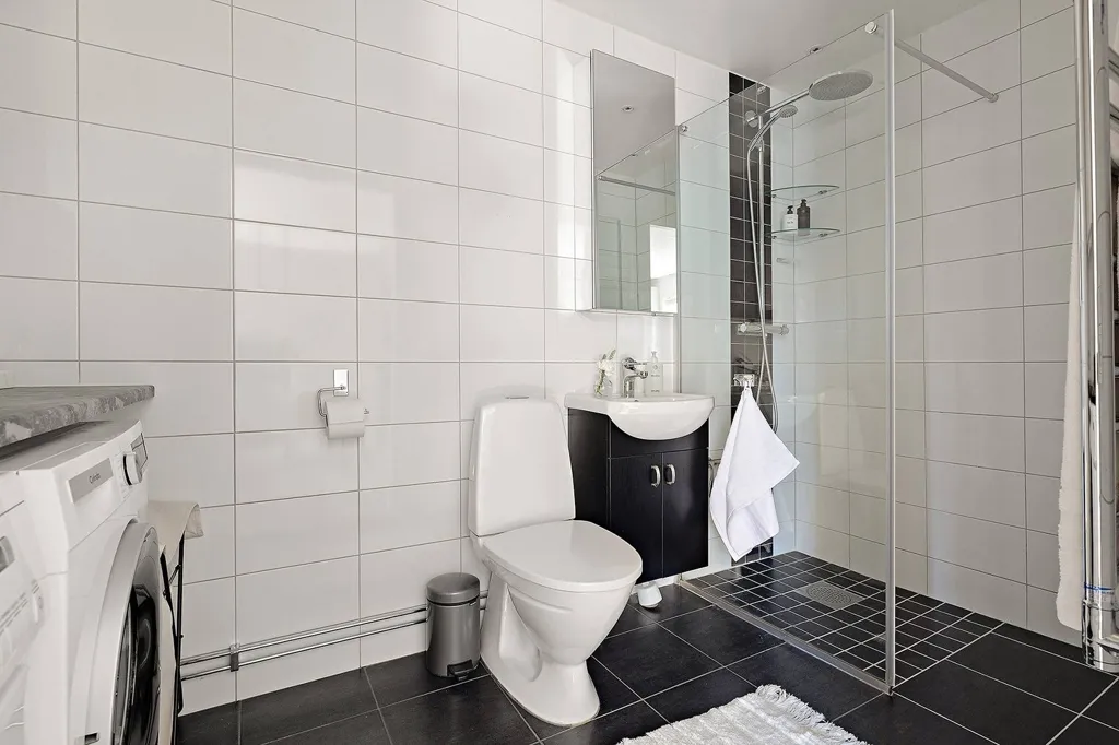Bathrooms - Renovated Apartment with Balcony in Kungsbacka