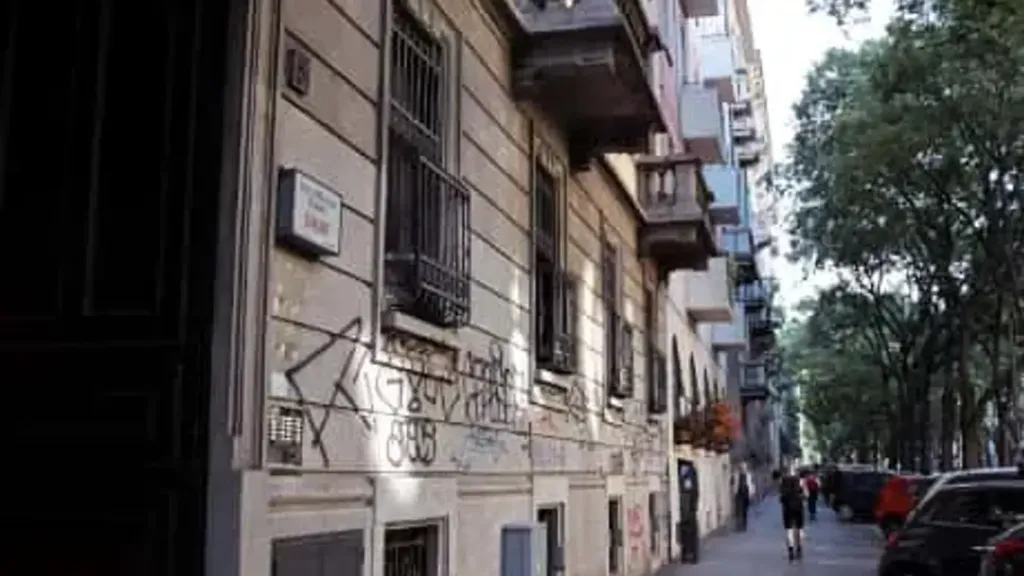 Välivaade - Modern Studio with Design Elements in Milan