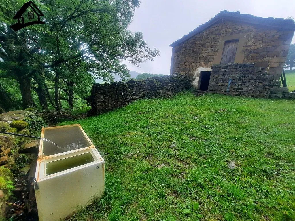 Välivaade - Rustic Farm Complex with Cabañas in Valles Pasiegos