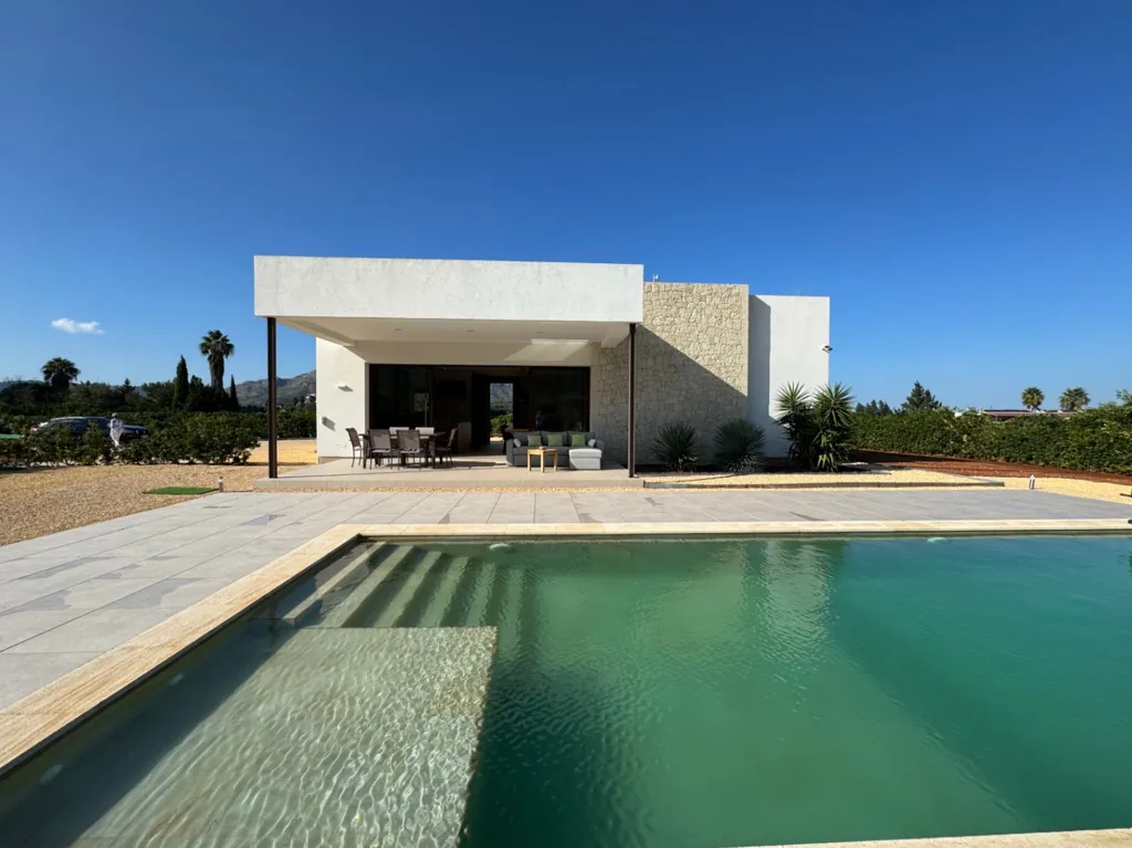 Bassein - Modern Villa with Pool in Beniarbeig