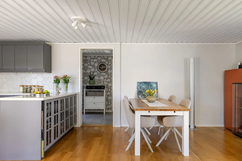 Salle à manger - Modern House with Lake View in Rimforsa
