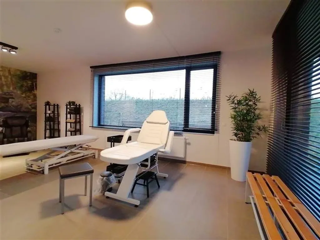 Kabinet - Service Flat with Terrace in Borgloon