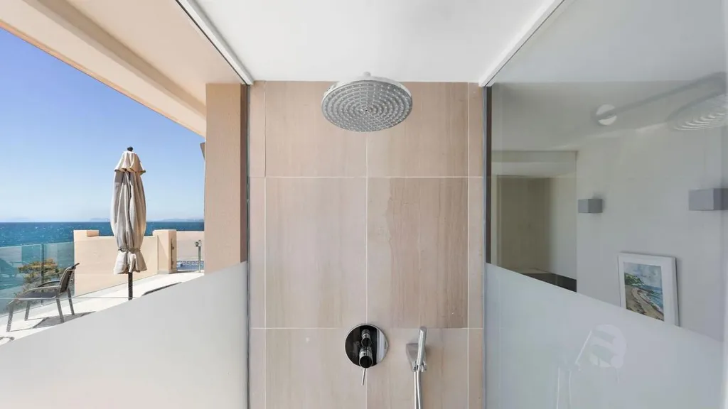 Salles de bain - Duplex Penthouse with 360 Views in Estepona