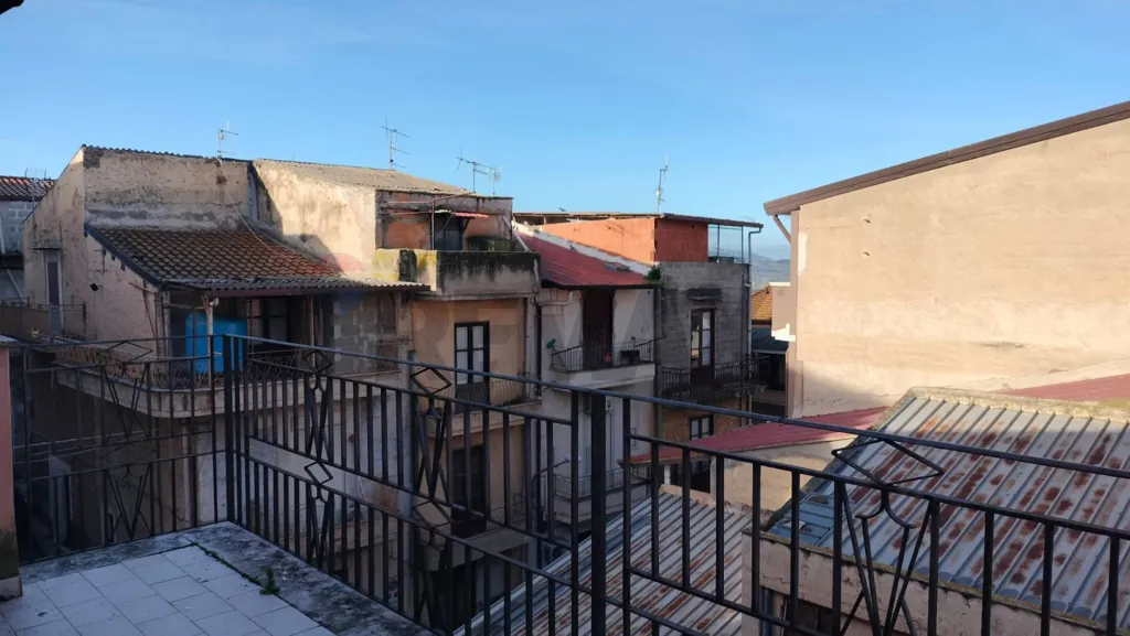 Rõdu - Independent House with Terraces near Palermo
